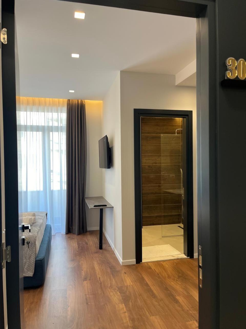North Alb Hotel Shkodër エクステリア 写真