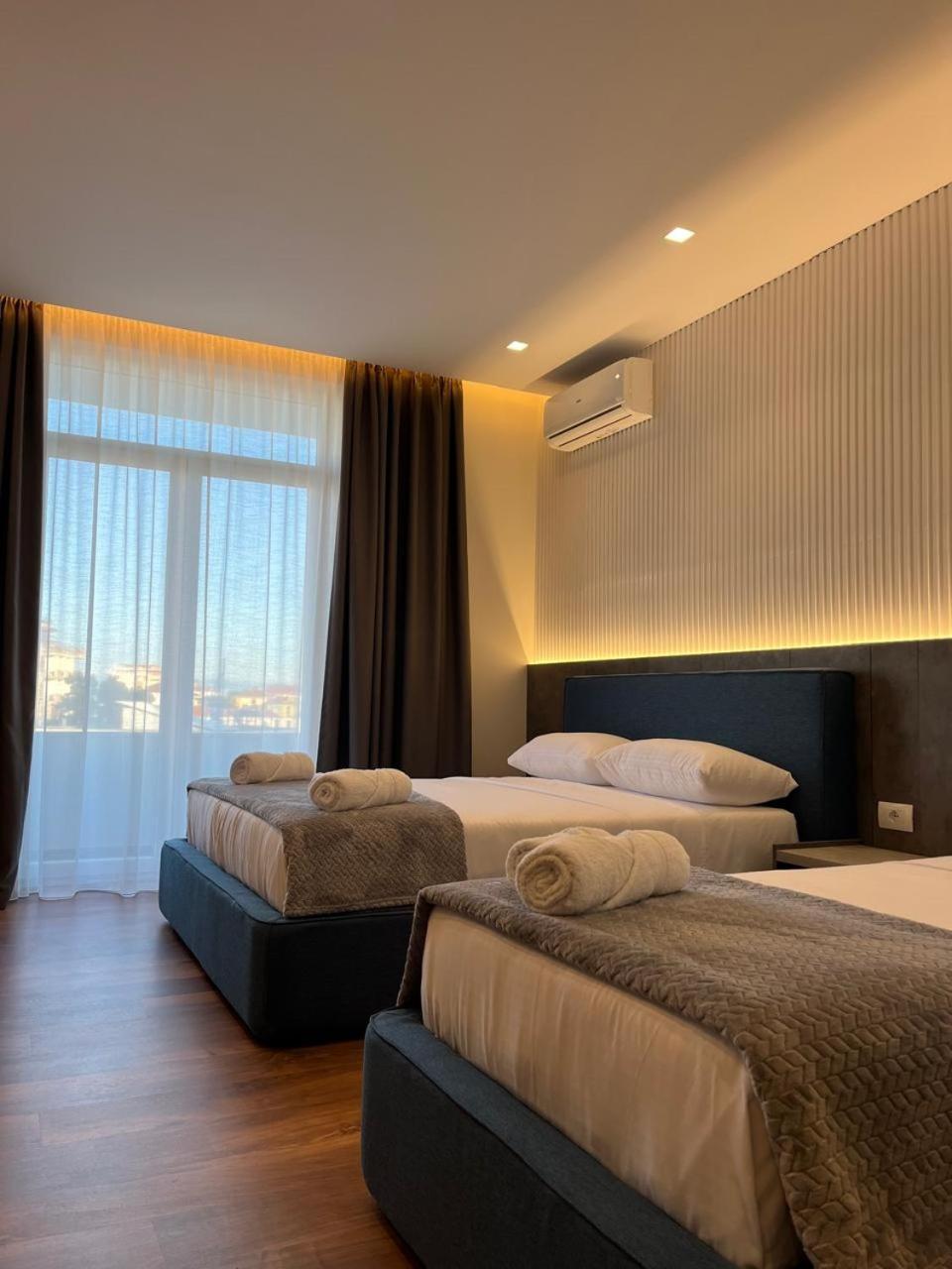 North Alb Hotel Shkodër エクステリア 写真